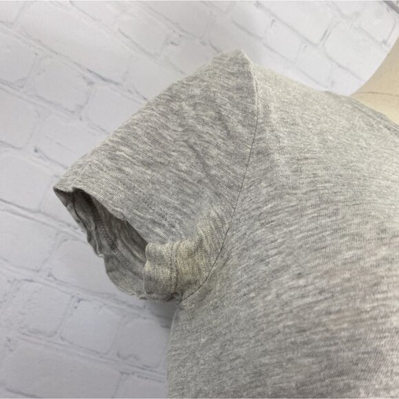 ⭐ 3/$15 Tommy Hilfiger Grey Embroidered Cream Floral T-Shirt S - Picture 5 of 7